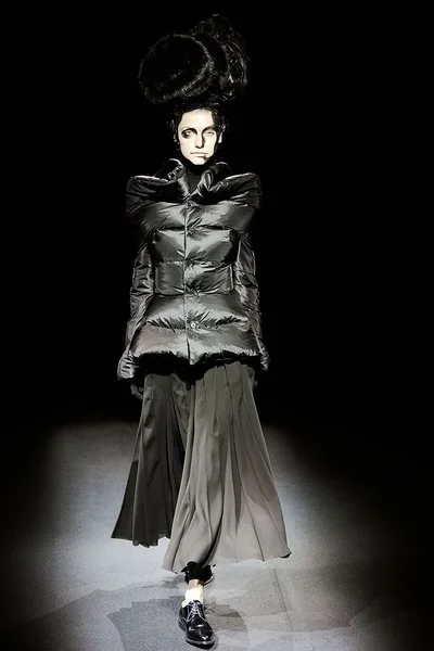 Look 15